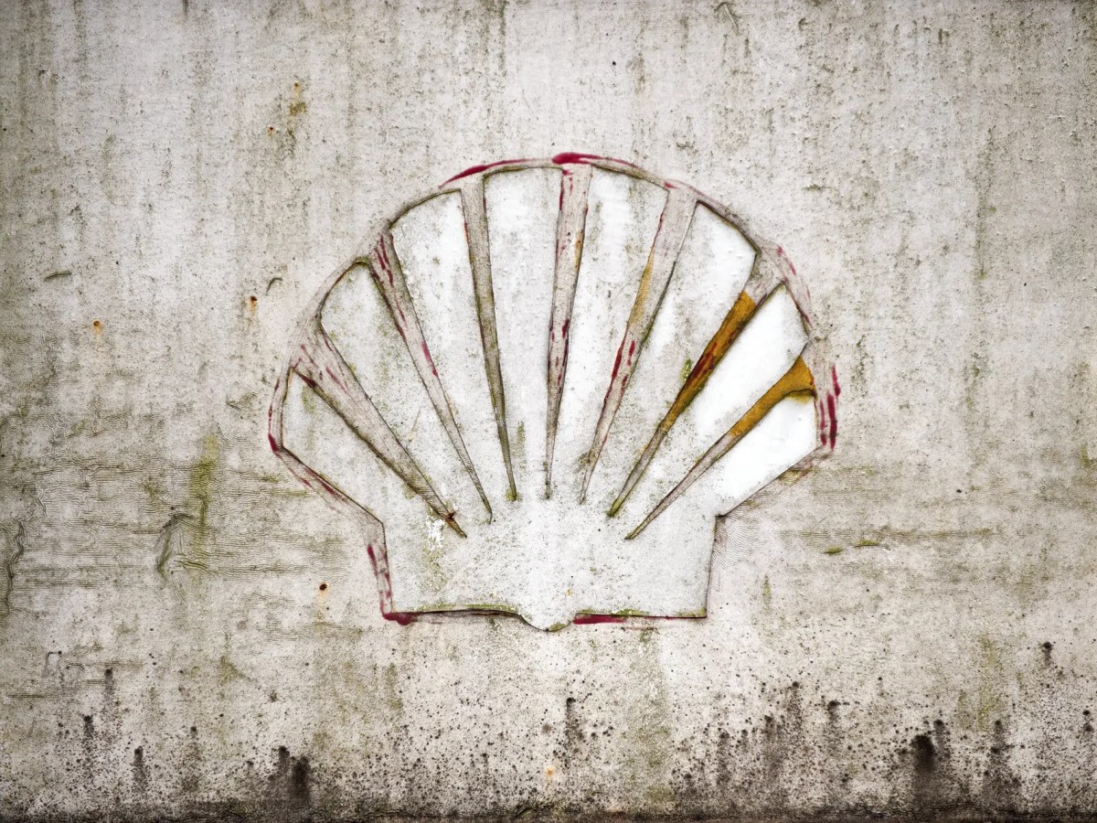 Opinion piece calling on Shell to reckon with its controversial legacies in the Netherlands and&nbsp;Nigeria